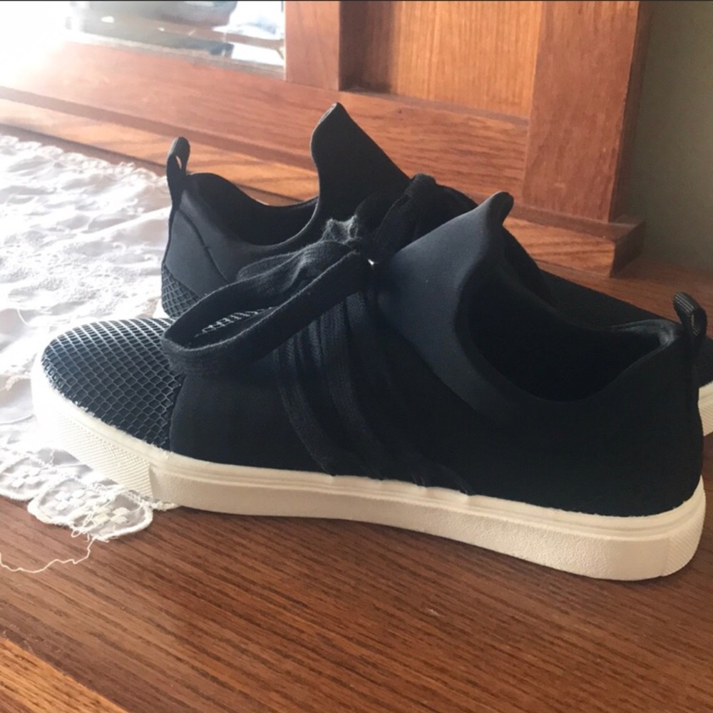 Steve Madden Lancer Faux